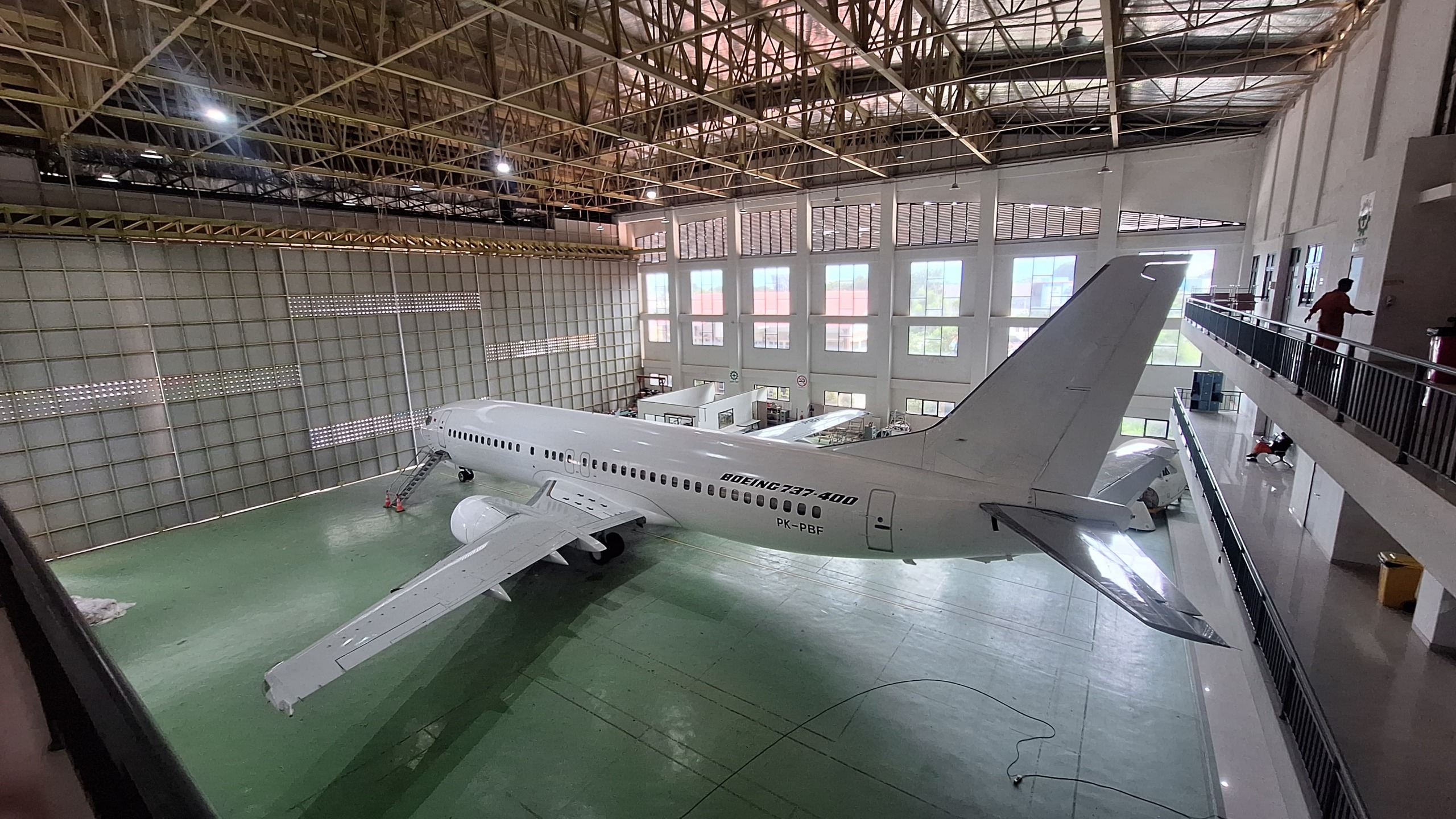 Polibatam Hadirkan Pesawat Boeing 737 di Hanggar Kampus, Perkuat Pembelajaran Vokasi Kedirgantaraan Thumbnail